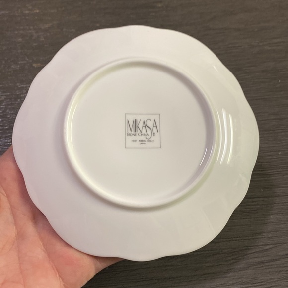 Mikasa ribbon holly canape plate - Picture 8 of 8